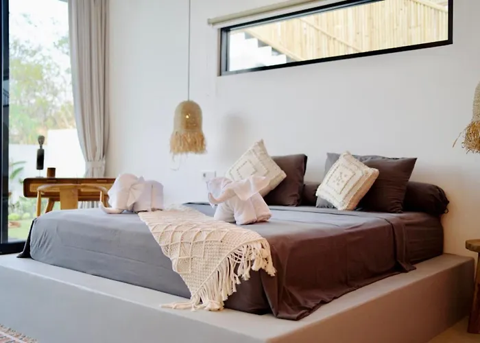Holiday home Mercure. Private Villa. 2 En-suite Bedrooms. Amed (Bali)